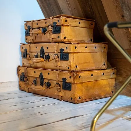 A Nouste D'hotes Et Only Adults 4*