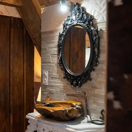 Guest house A Nouste D'hotes Et Only Adults Campan