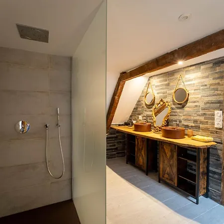 A Nouste D'hotes Et Only Adults Guest house Campan