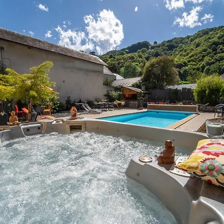 A Nouste D'hotes Et Only Adults Campan