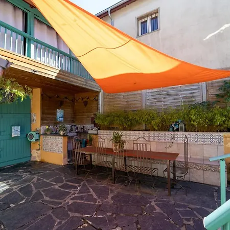 A Nouste D'hotes Et Only Adults Campan