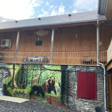 A Nouste D'hotes Et Only Adults Guest house Campan