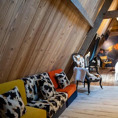 A Nouste D'hotes Et Maison d'hôtes Campan