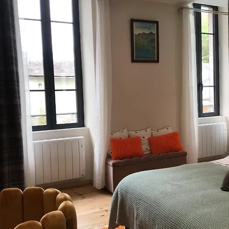 A Nouste D'hotes Et Campan