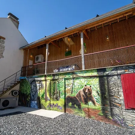 A Nouste D'hotes Et 4* Campan