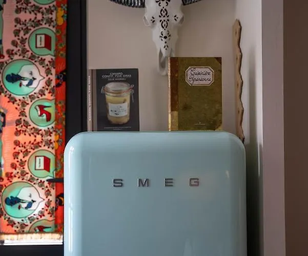 A Nouste D'hotes Et Only Adults Affittacamere