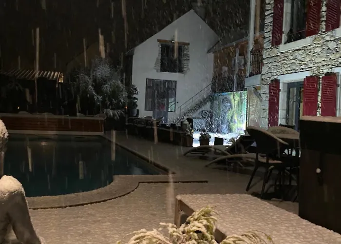 A Nouste D'hotes Et Maison d'hôtes Campan